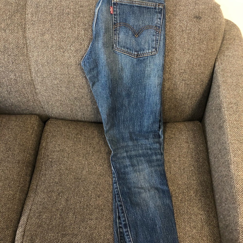 Levi’s High Waisted Blue Jeans 👖